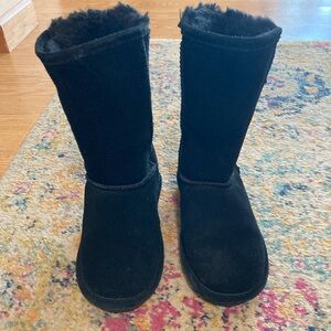 Women’s Black BearPaw Boots Sz. 6